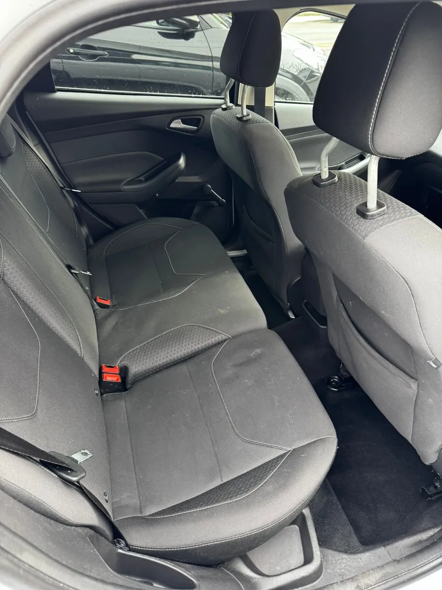 Ford Focus very clean car - Image 4