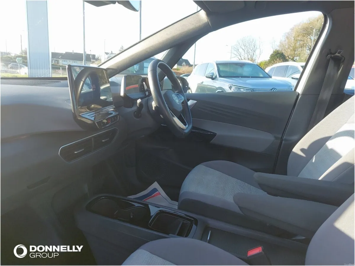 Volkswagen Id.3 Hatchback Life Pro - Image 2