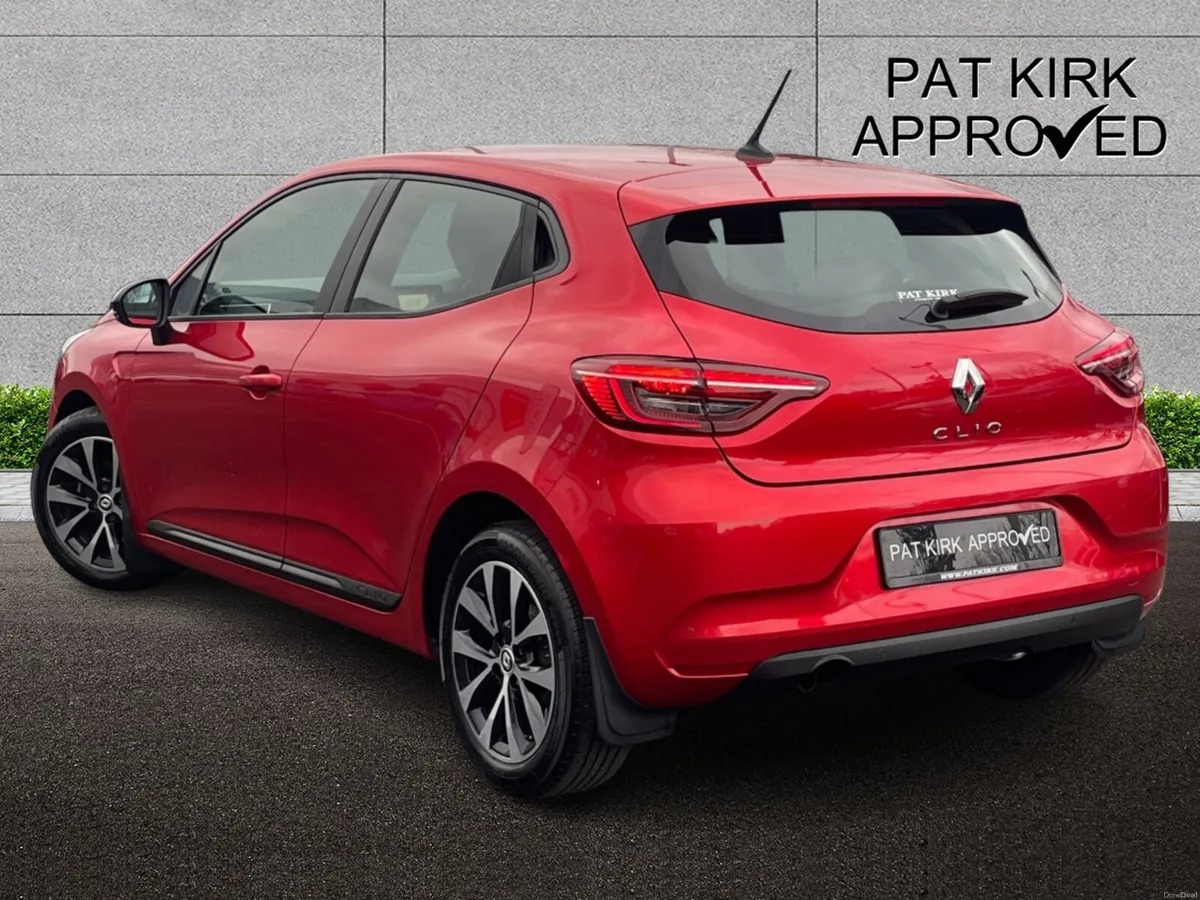 Renault Clio Hatchback Evolution - Image 2