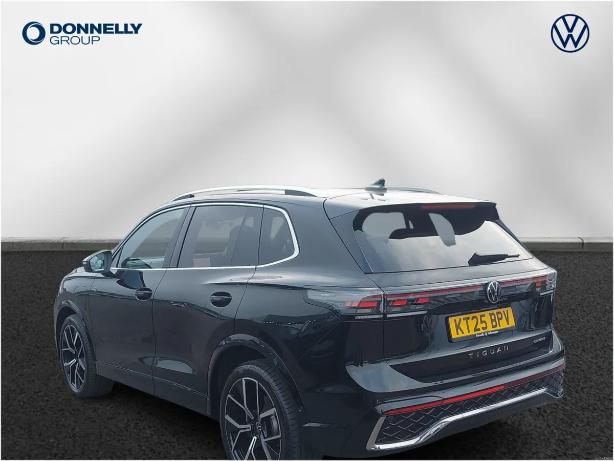 Volkswagen Tiguan Estate R-Line - Image 3