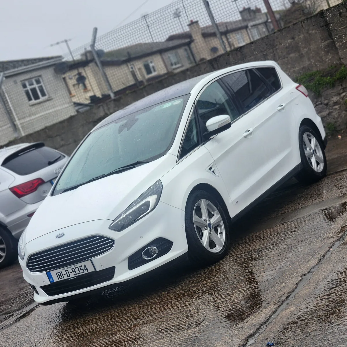 2018 Ford S-Max  Automatic 7seats - Image 4