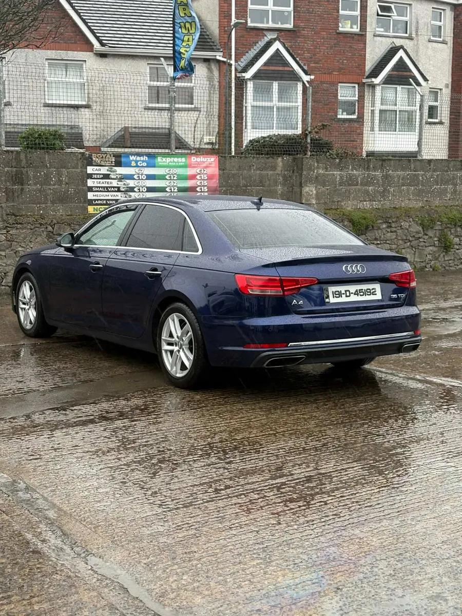 2019 Audi A4 Automatic - Image 3