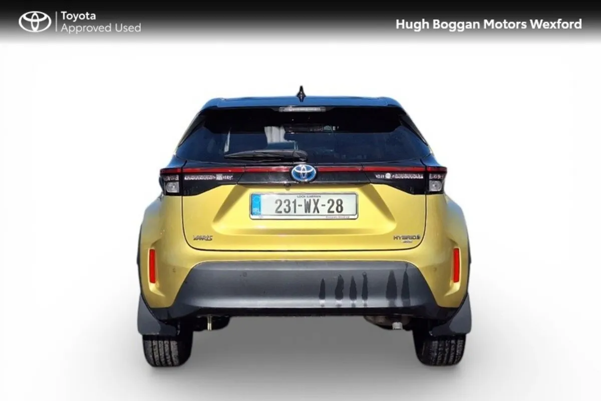 Toyota Yaris Cross SOL IN FLAME GOLD!! - Image 4