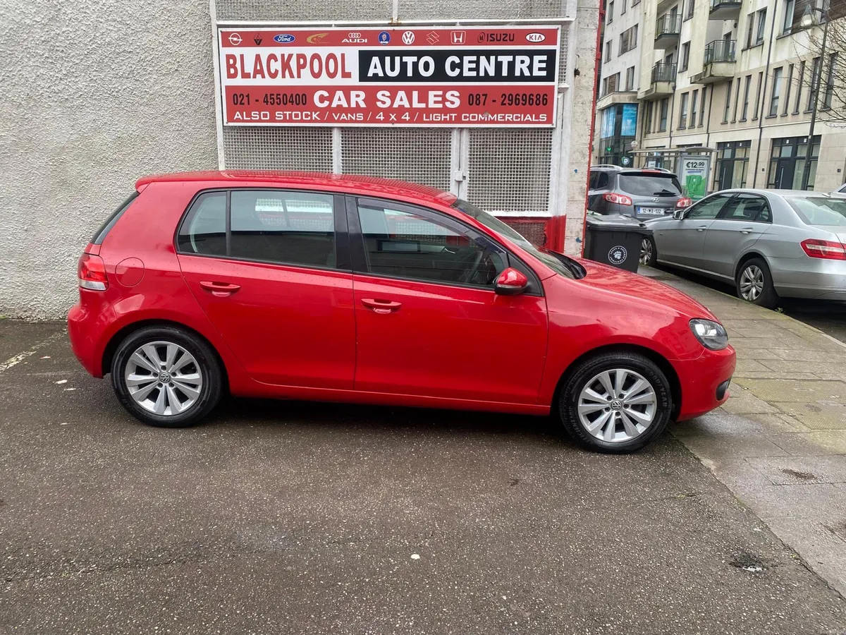 Volkswagen Golf 2010 - Image 1