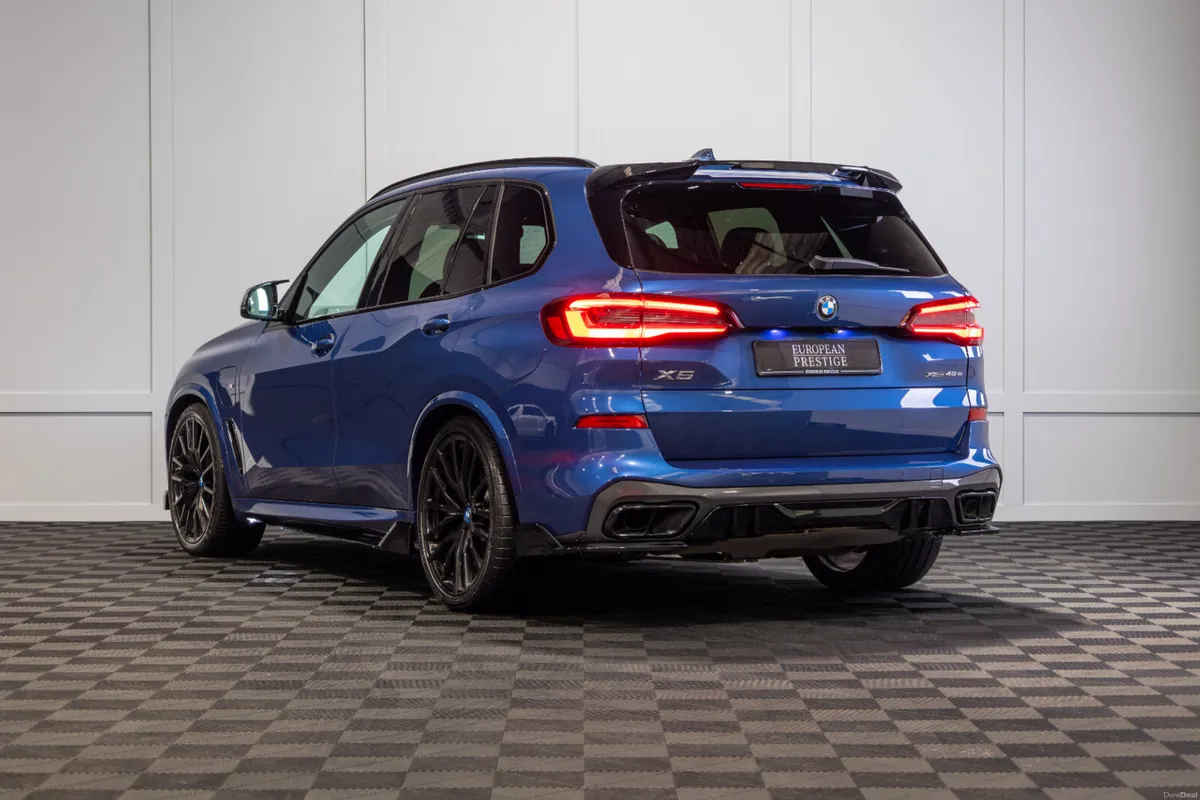 2021 BMW X5 X-Drive 45e M-Sport - Image 4