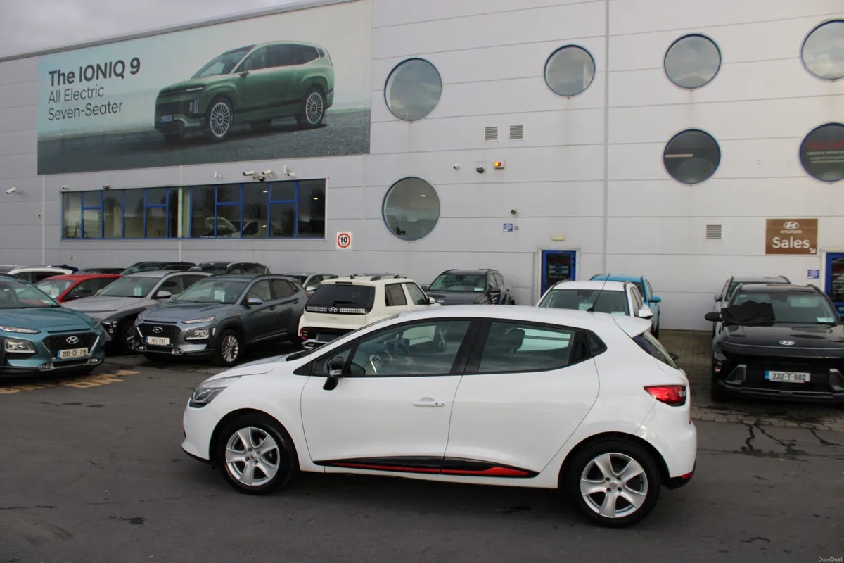 Renault Clio 2017 - Image 2