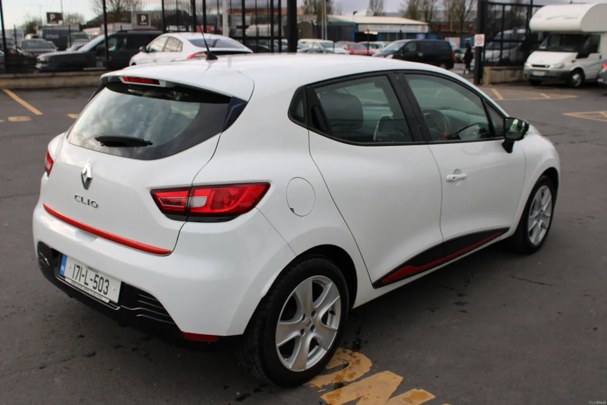 Renault Clio 2017 - Image 4