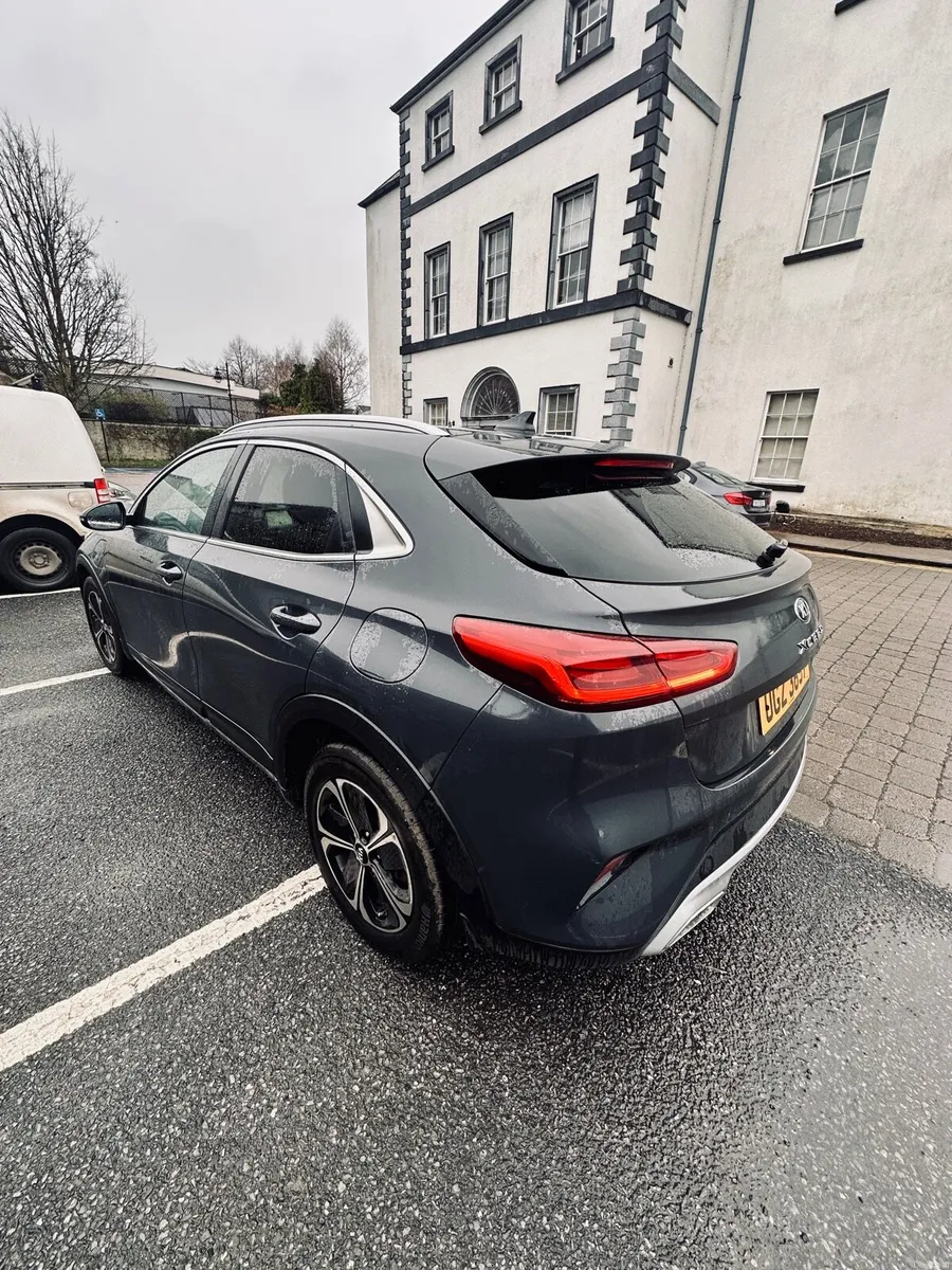 Hybrid Kia XCEED 1 owner 2021 - Image 1