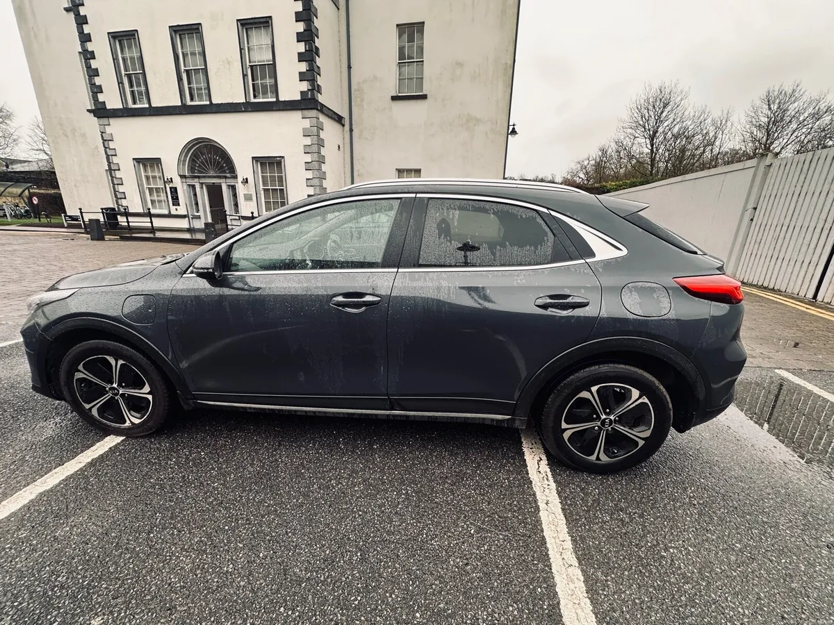 Hybrid Kia XCEED 1 owner 2021 - Image 2