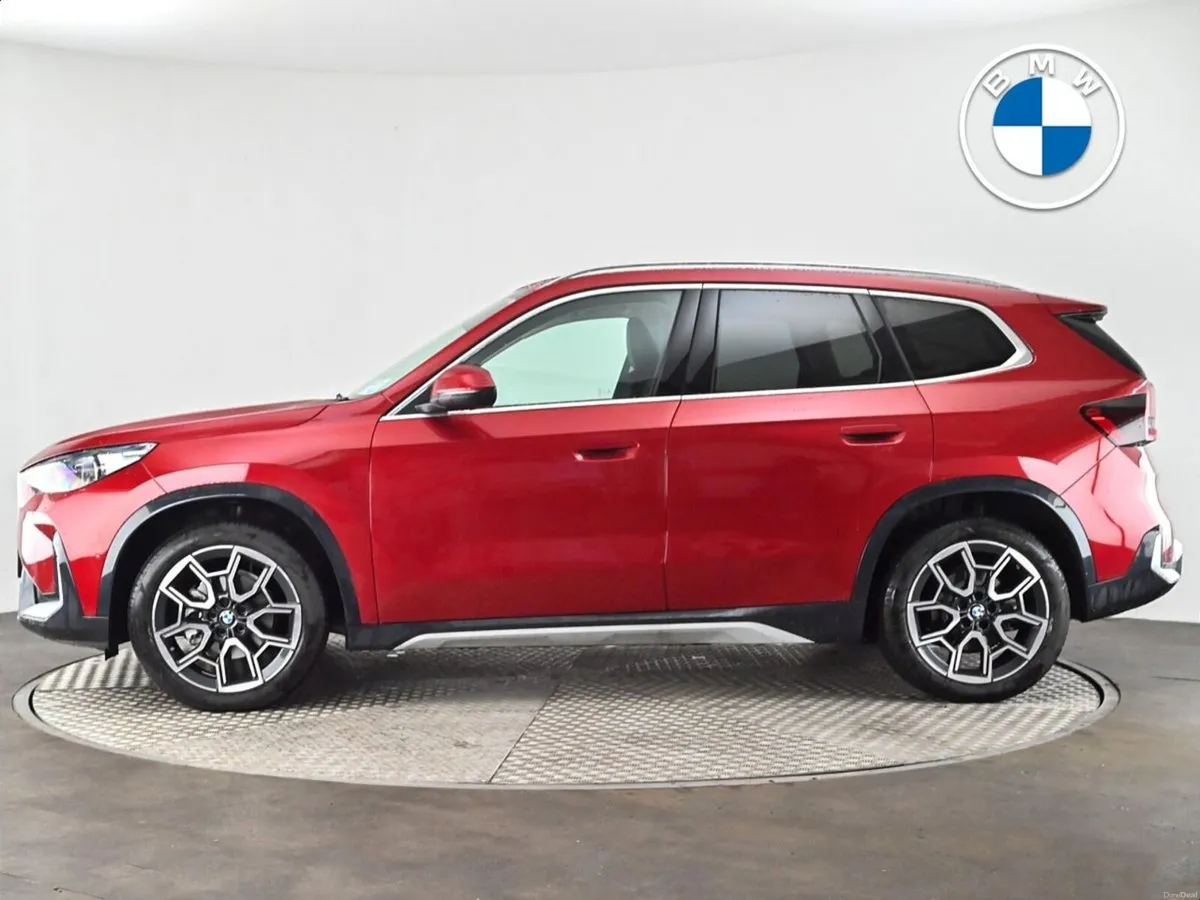 BMW iX1 eDrive20 xLine - Image 3