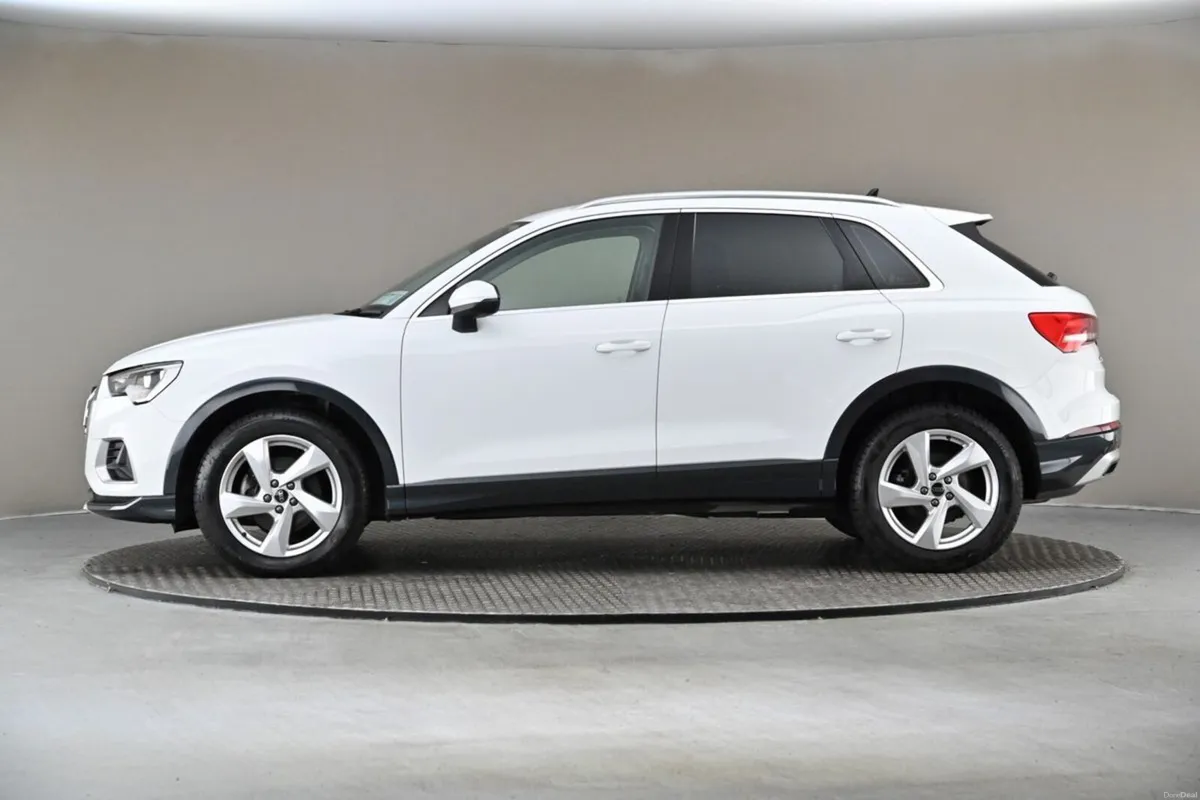 Audi Q3 35 TDI 150BHP SE 6SPD **FULL LEATHER** - Image 5