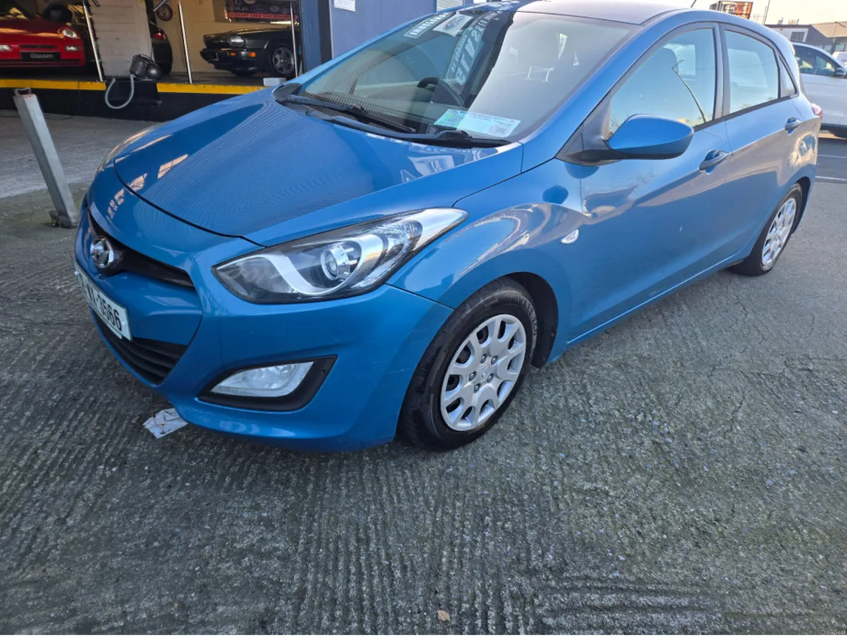 Hyundai i30 1.6 CRDI CLASSIC BL/ DRI 5DR BLUE DRIV - Image 3