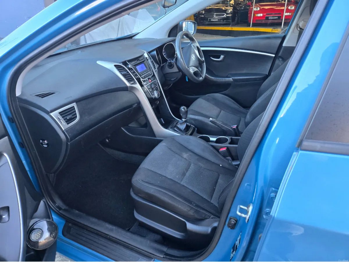 Hyundai i30 1.6 CRDI CLASSIC BL/ DRI 5DR BLUE DRIV - Image 5