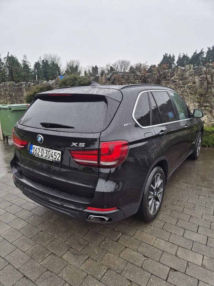 BMW X5 - Image 2