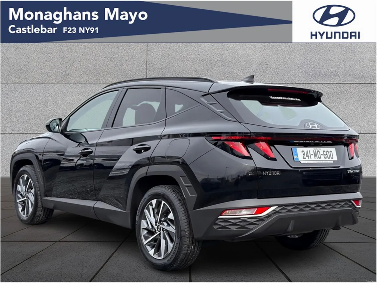 Hyundai Tucson EXECUTIVE 1.6 DIESEL 5DR - Image 3