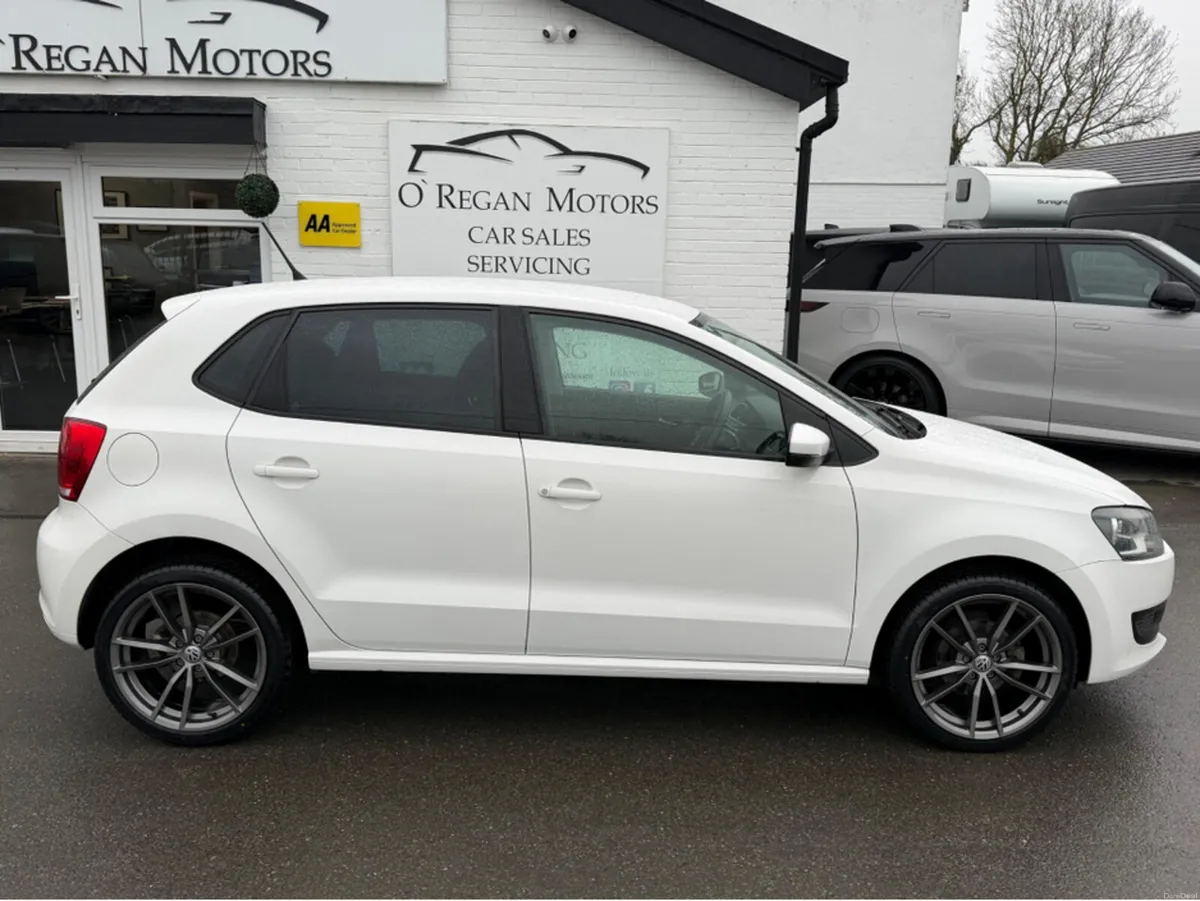Volkswagen Polo 1.2 TSI PETROL AUTO - Image 2