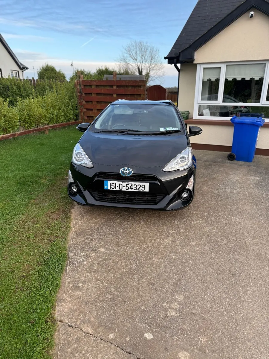 Toyota Aqua 2015 - Image 2