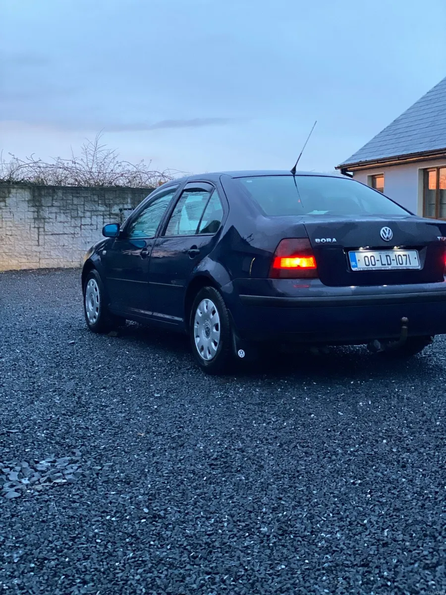 Volkswagen bora - Image 4