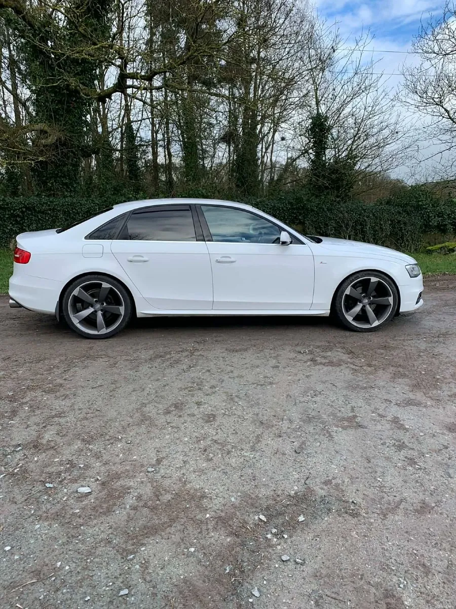 Audi A4 2012 - Image 1