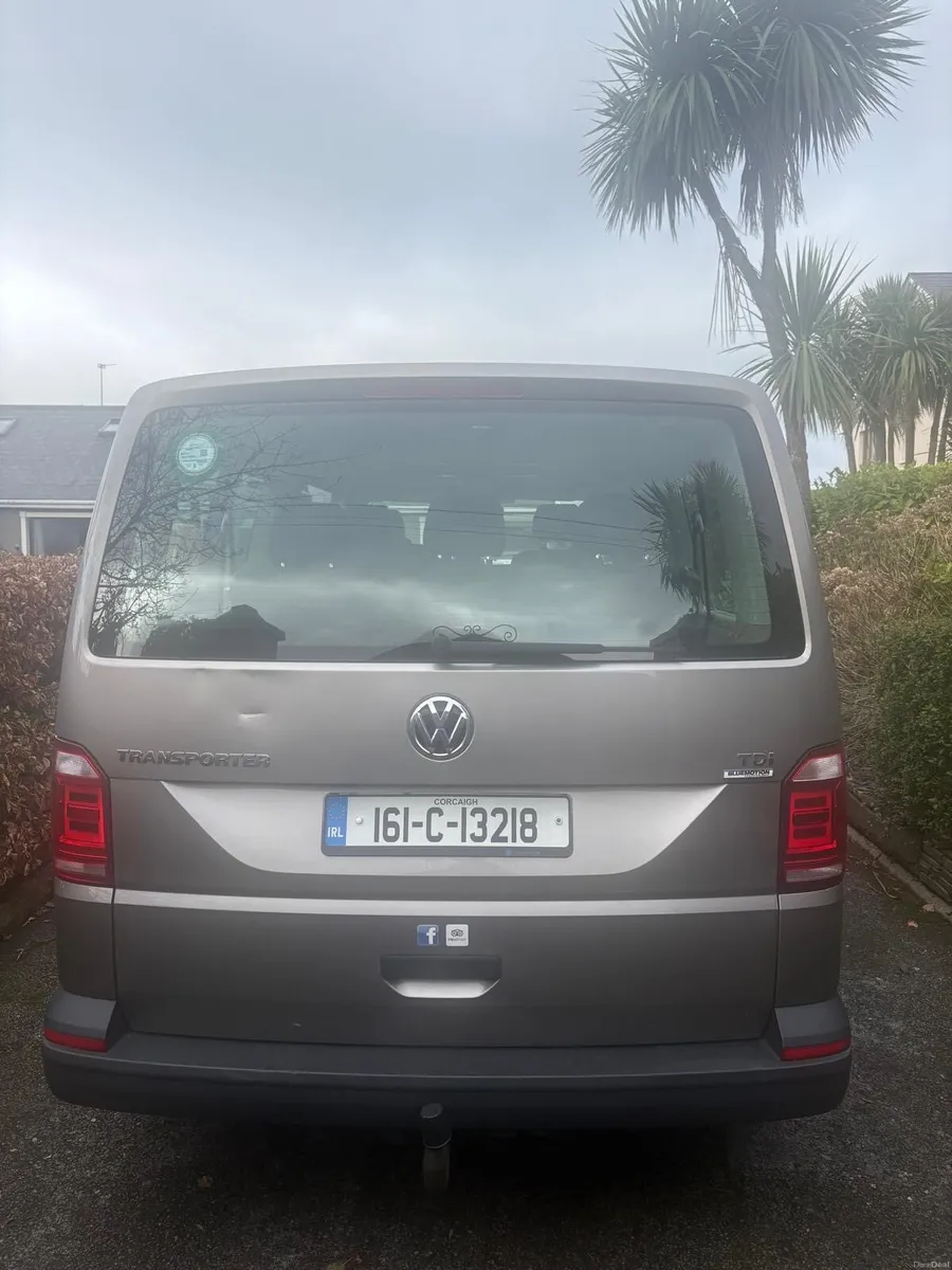 Volkswagen Caravelle 9 seater - Image 4