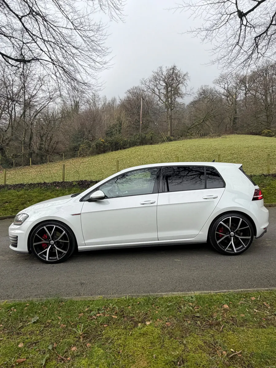 2015 Volkswagen Golf GTI 2.0 TSI DSG - Image 4