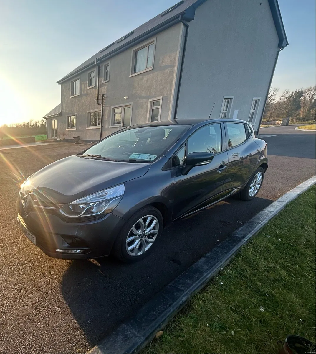 Renault Clio - Image 2