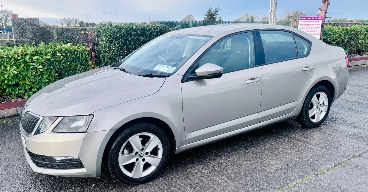 2017 Skoda Octavia 1.0L TSI AUTOMATIC - Image 3
