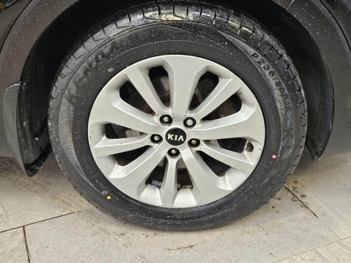 15 KIA SORENTO PLATINUM 4WD AUTOMATIC - Image 4