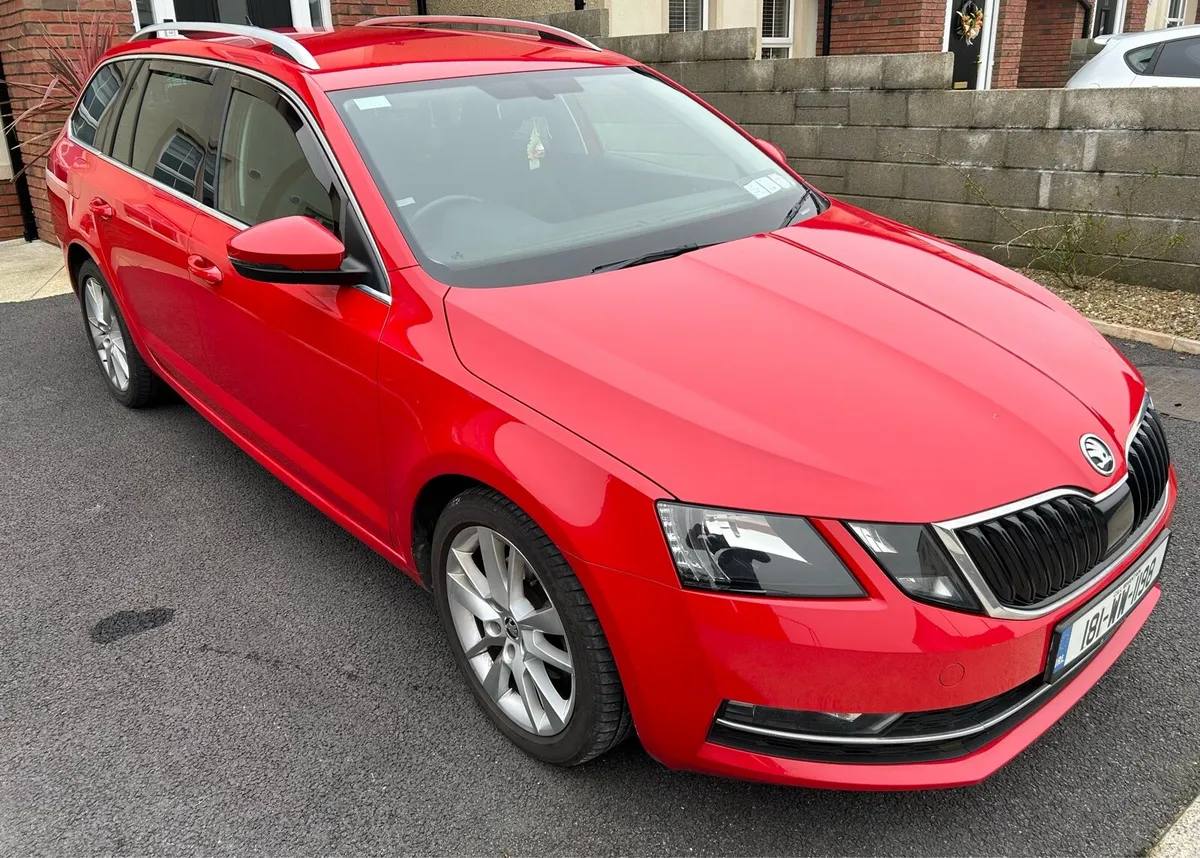 SKODA OCTAVIA COMBI STYLE 1.0 TSI 115 115HP 4DR - Image 1