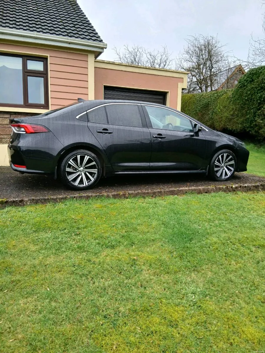 Toyota Corolla Luna Sport - Image 1