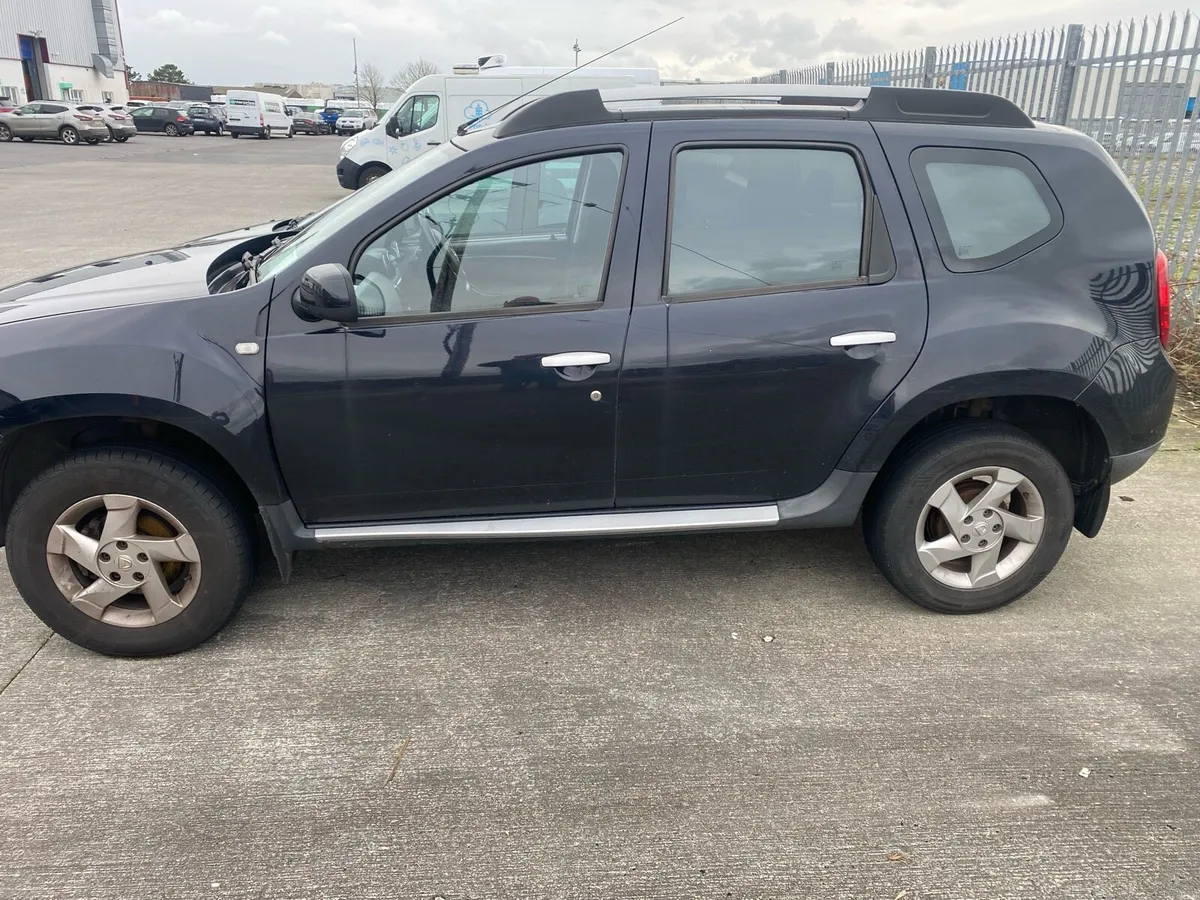 Dacia Duster 4wheel drive - Image 4
