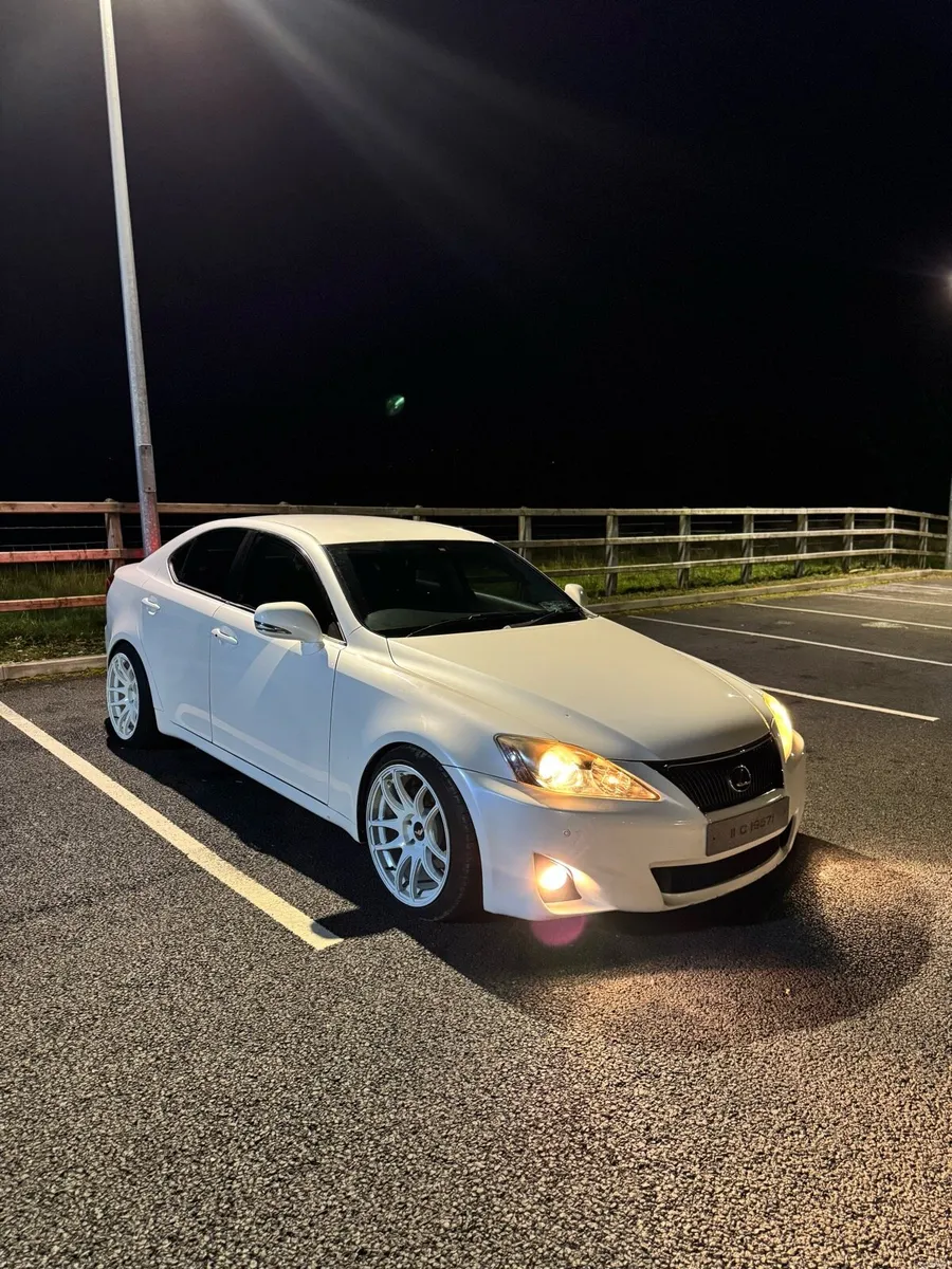 2011 Pearl White is250 - Image 1