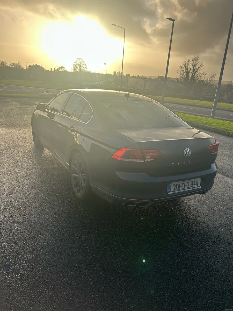 VW Passat R Line - Image 4