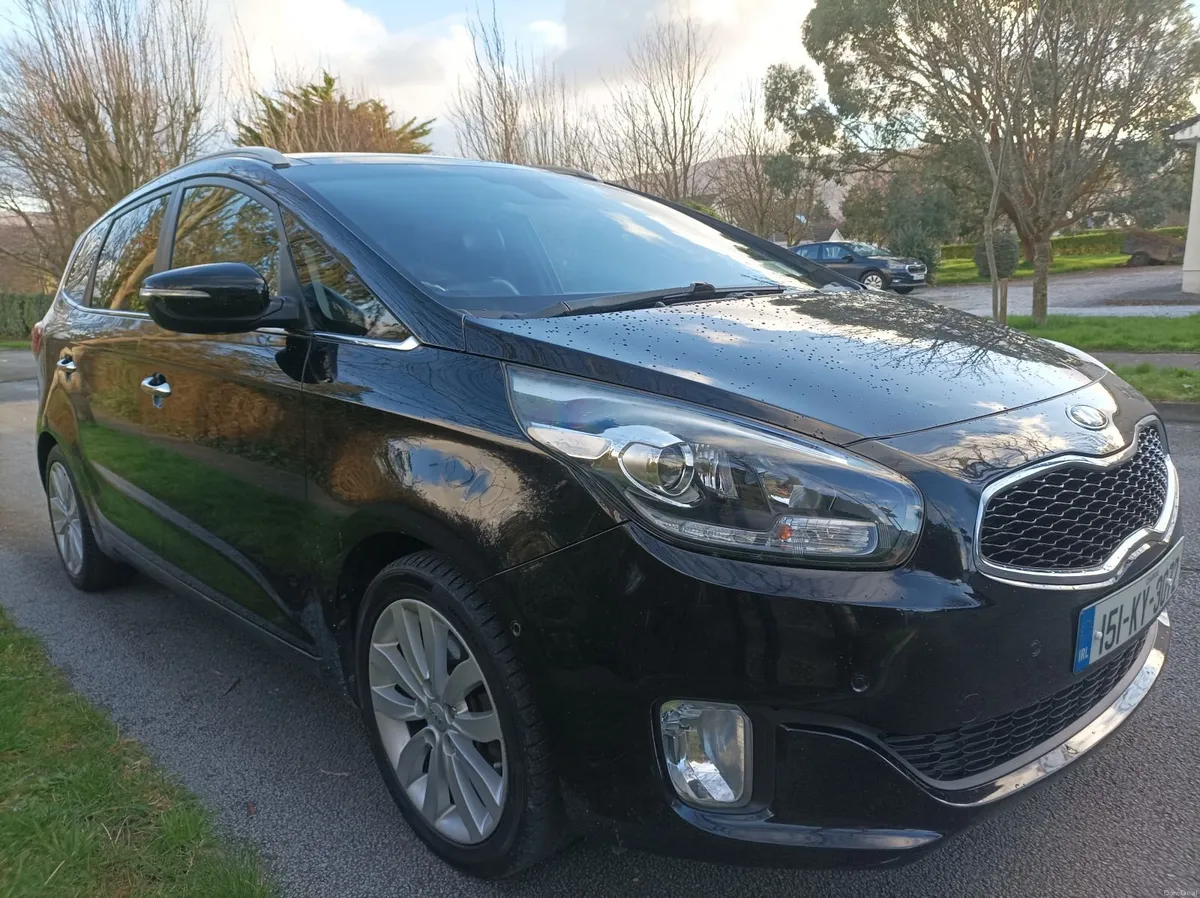 151 Kia Carens  Top Spec NCT 10/26 7 Seater - Image 3