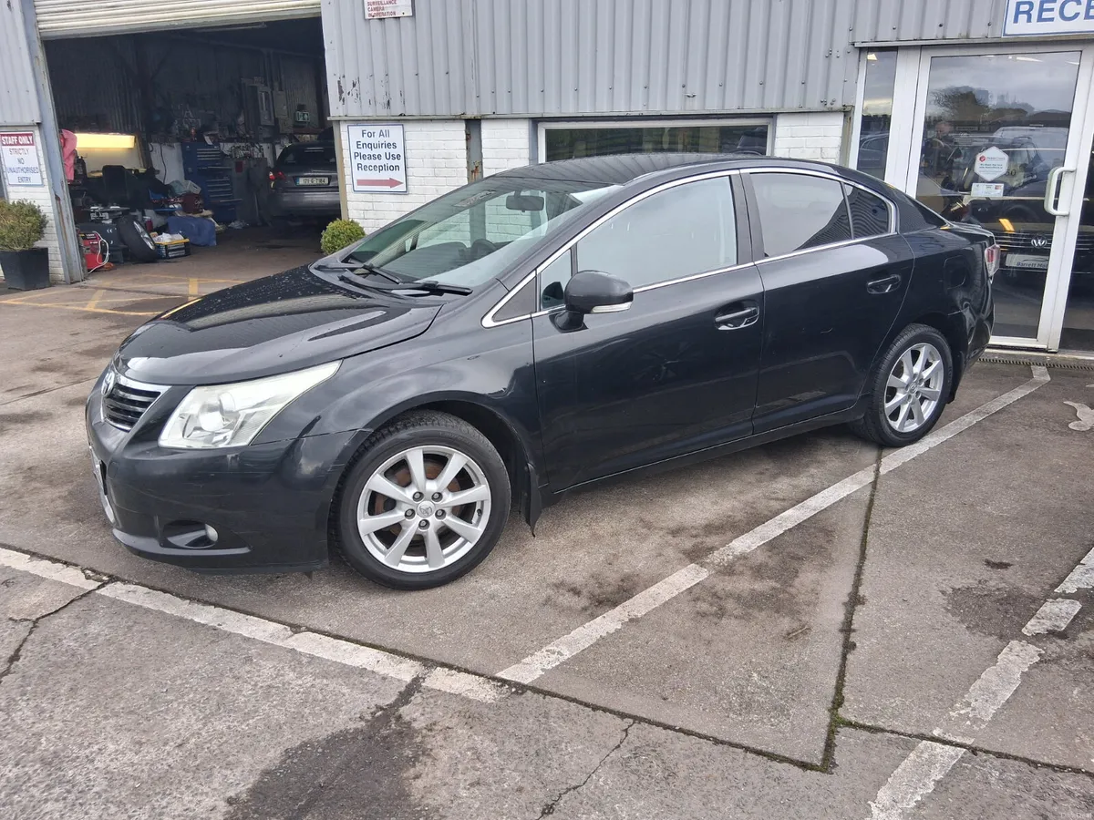 Toyota Avensis 2011 - Image 5