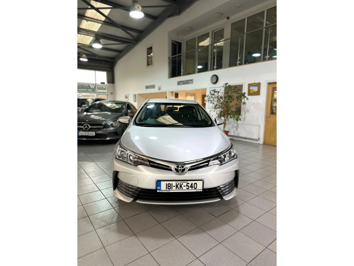 Toyota Corolla 1.4 D-4D TERRA 4DR - Image 2