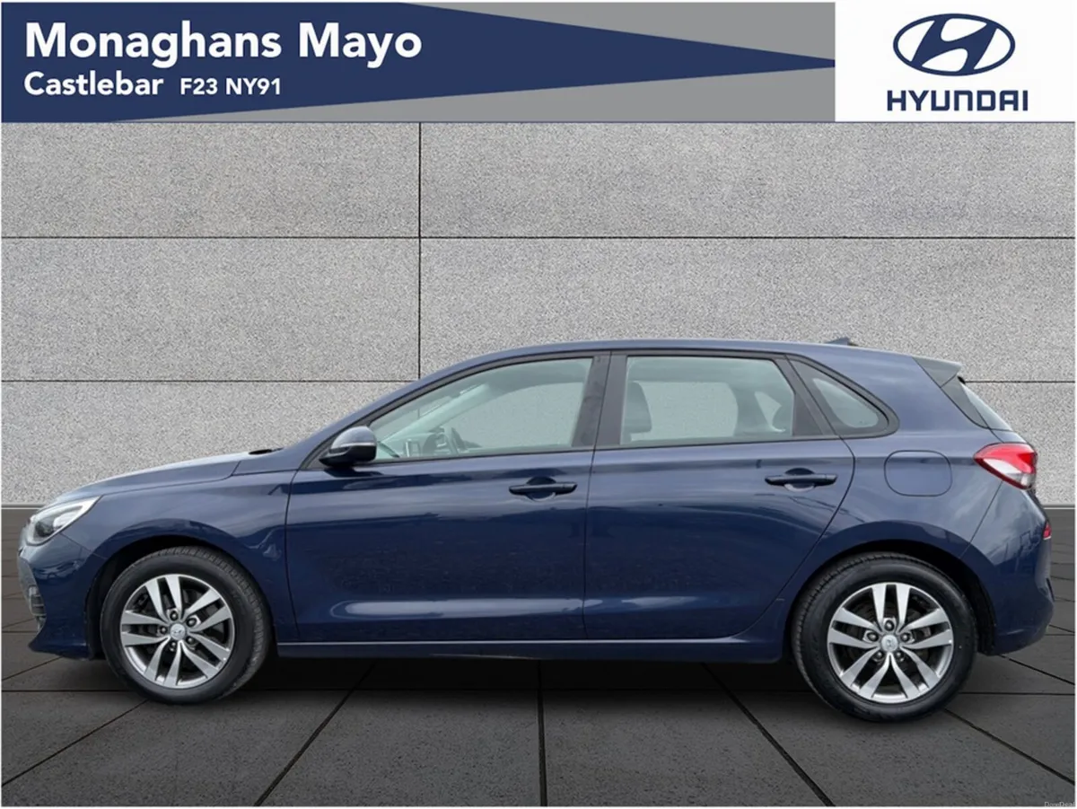 Hyundai i30 DELUXE 1.6 DIESEL 5DR - Image 6