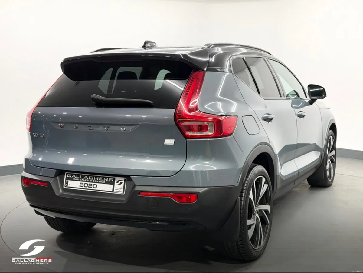Volvo XC40 (202) R-DESIGN T5 RECHARGE AUTO - Image 4