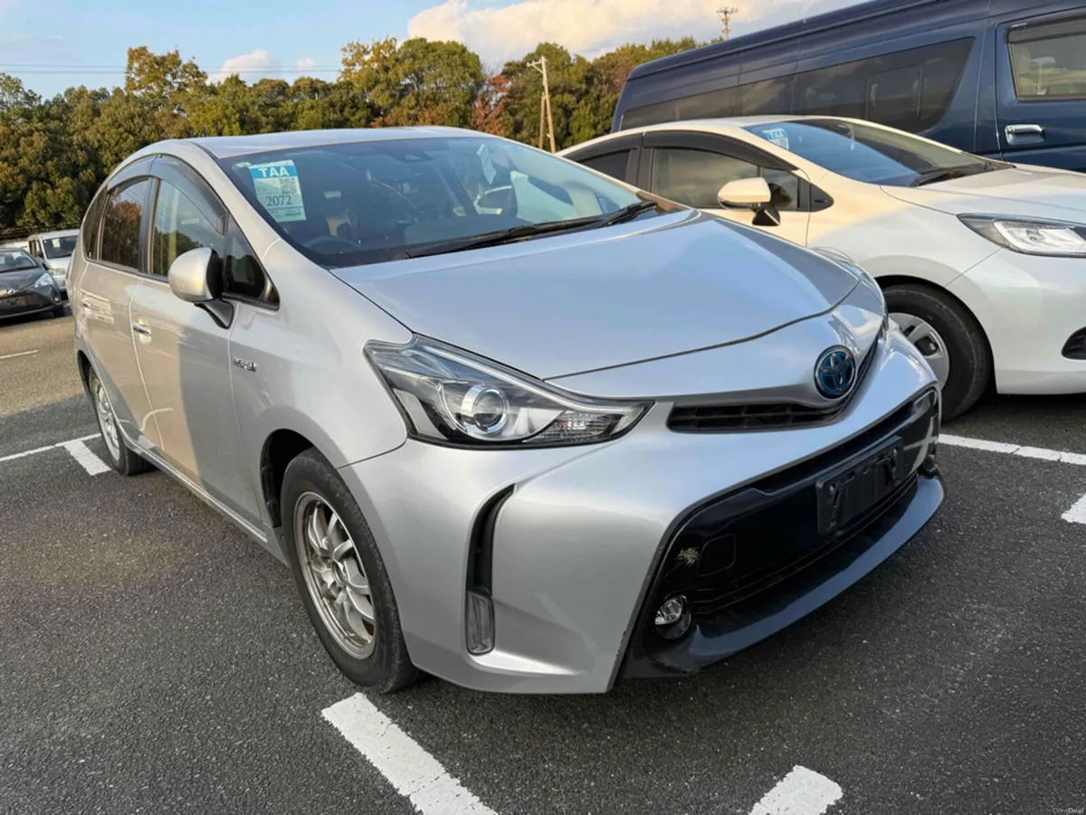 Toyota Prius 7 SEATER AUTOMATIC HYBRID 1.8 PETROL