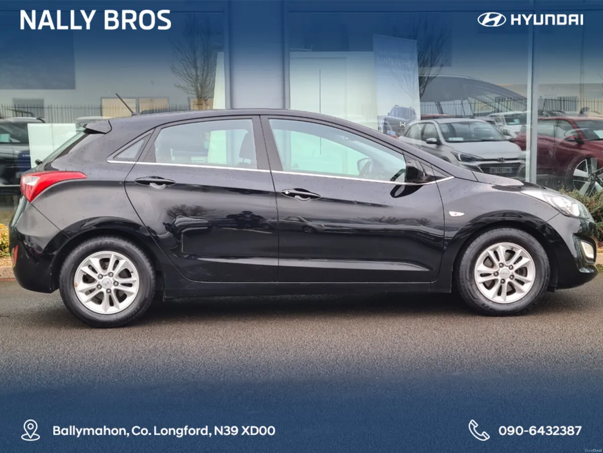 Hyundai i30 SE BLUE DRIVE 110PS 5DR - Image 3