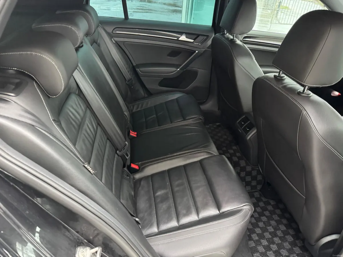 Volkswagen Golf R 2.0 TSI - Image 3