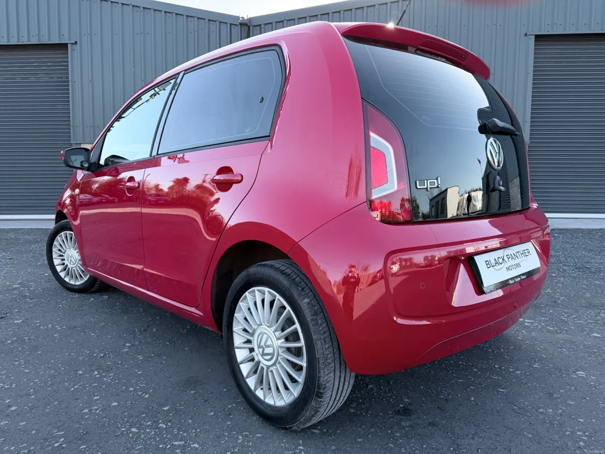 Volkswagen up! 131’ Take AUTOMATIC/LOW MILEAGE - Image 3