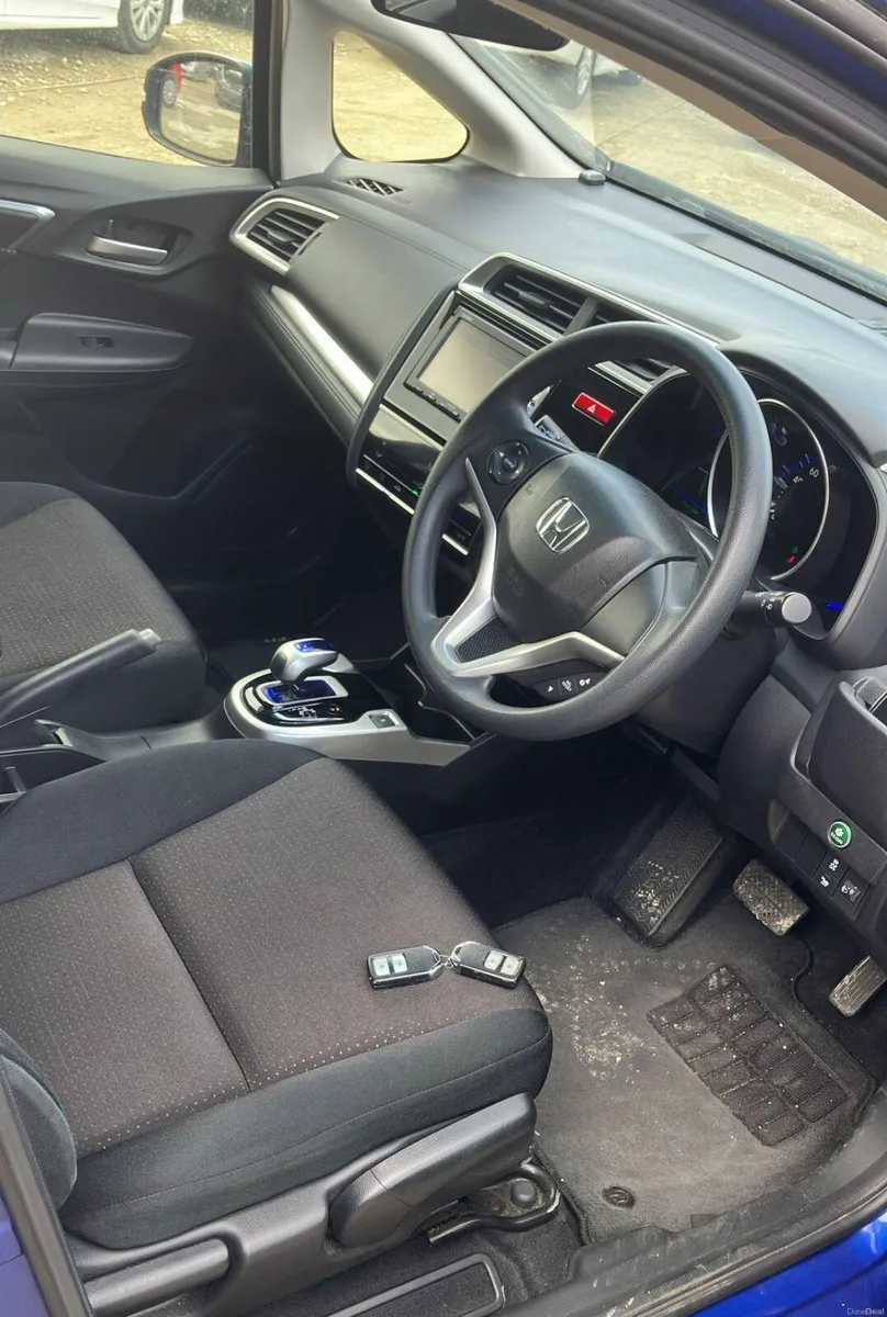 2014 Honda Fit 1.5 Hybrid Automatic - Image 4