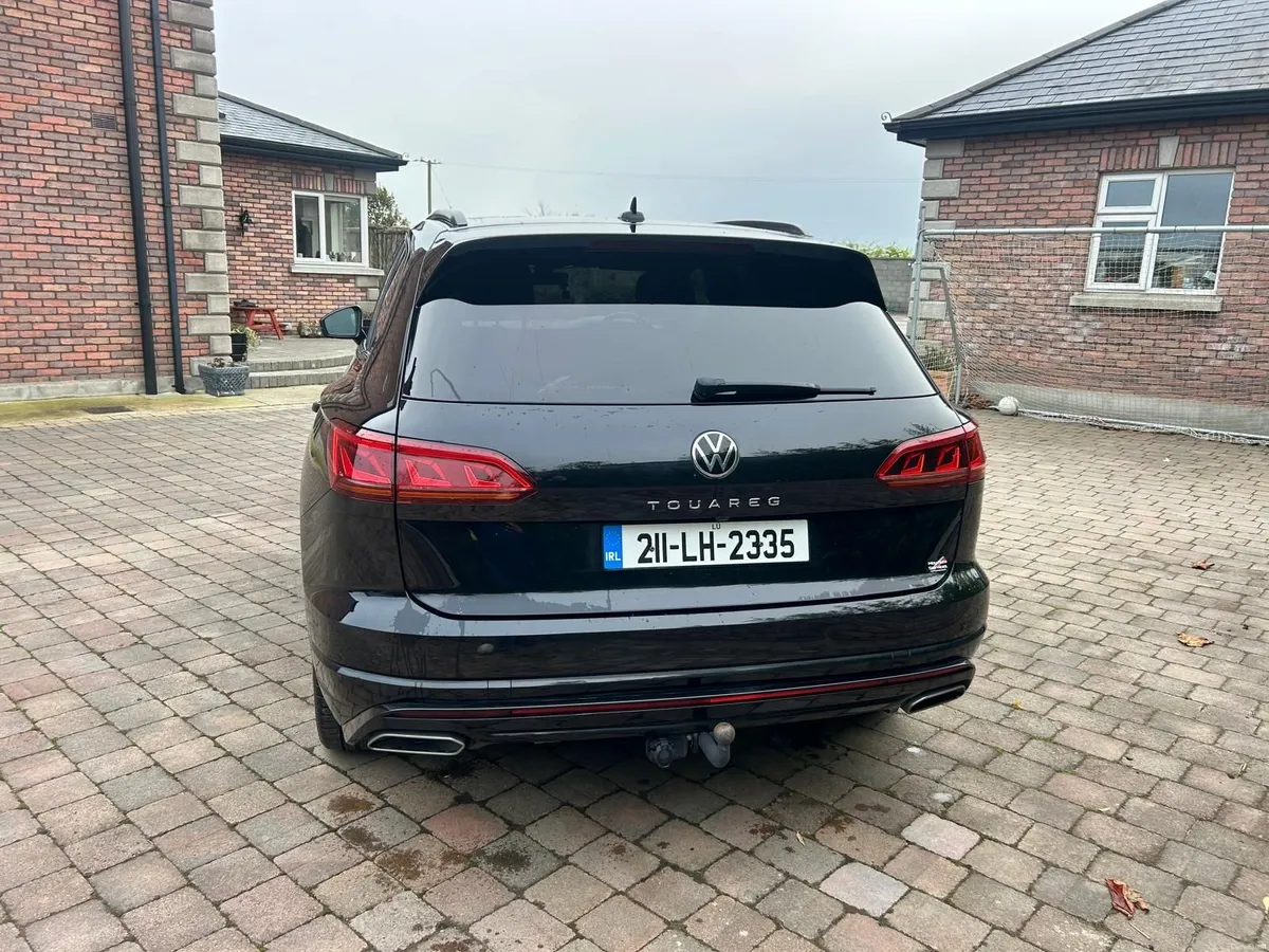 Volkswagen Touareg 2021 - Image 2