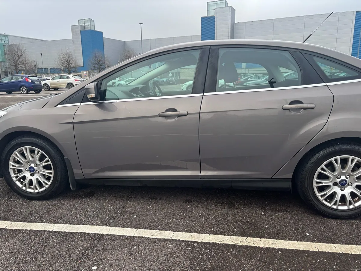 Ford Focus 2012 1.6 tdci Titanium - Image 4