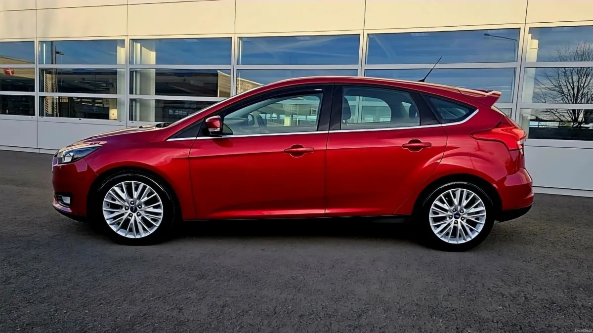 2015 Ford Focus 1.6 TDCi Zetec Irish Car New NCT - Image 4