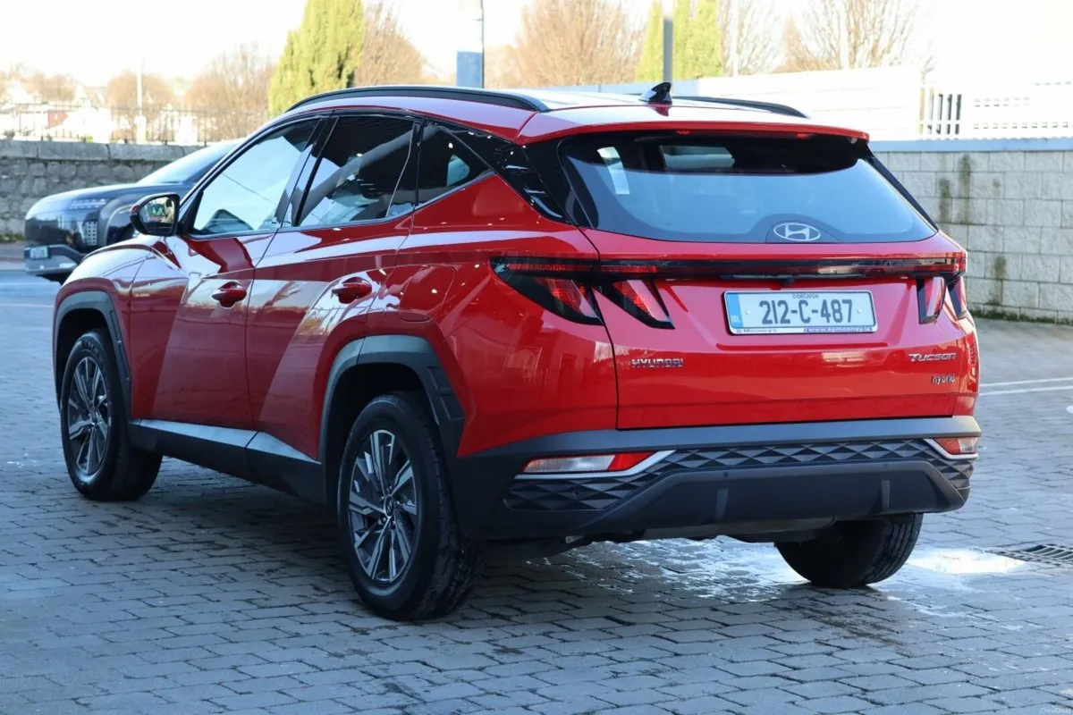 Hyundai Tucson 2WD Executive HEV Auto - Image 6
