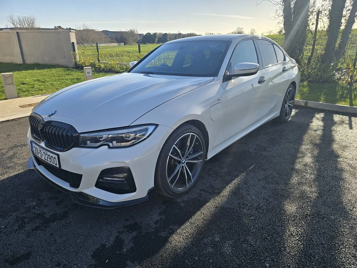 201 BMW 330E - Image 1