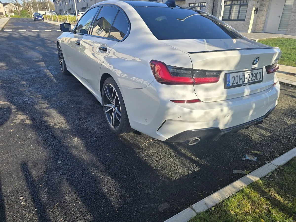 201 BMW 330E - Image 3