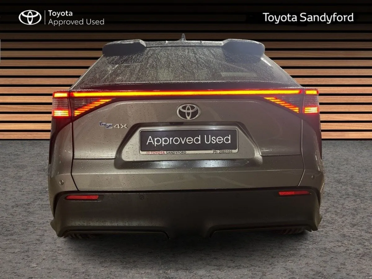 Toyota bZ4X PREMIERE EDITION // PANORAMIC GLASS RO - Image 4